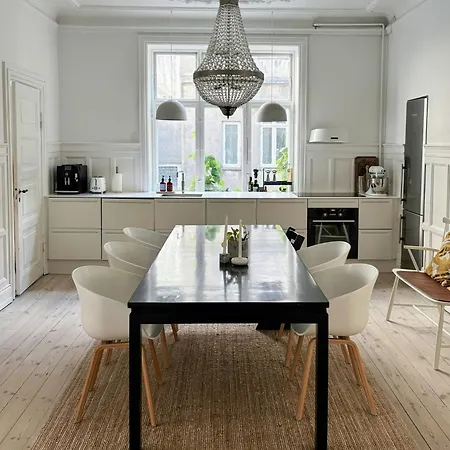 Grand 1912 In Inner Osterbro Apartment Copenhagen