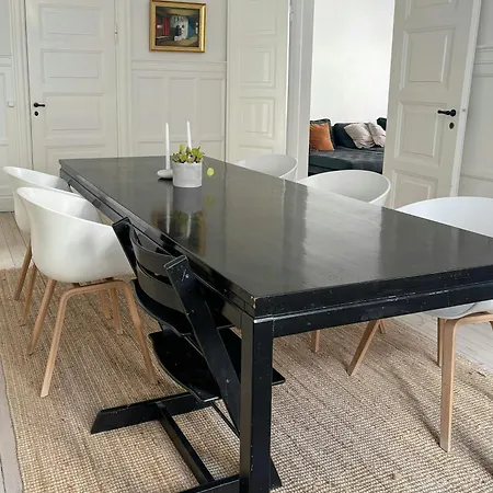 Apartment Grand 1912 In Inner Osterbro *